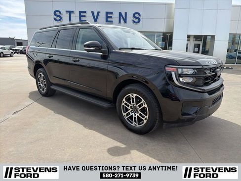Used 2025 Ford Expedition Max Active RWD image 2