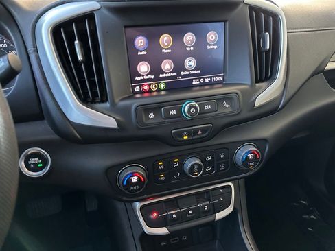 Used 2024 GMC Terrain SLE w/ Driver Convenience Package FWD image 25