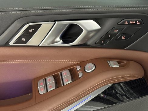 Used 2023 BMW X7 xDrive40i w/ M Sport Package image 13