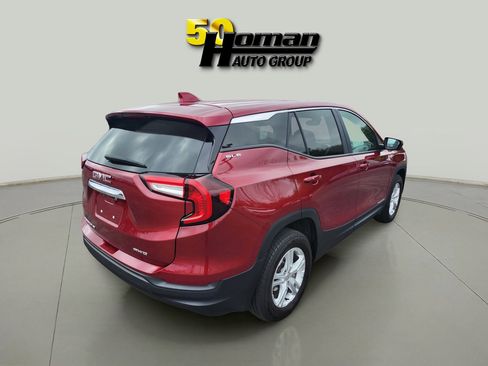 Used 2024 GMC Terrain SLE image 5