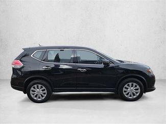 Used 2015 Nissan Rogue S video 4