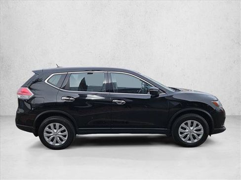 Used 2015 Nissan Rogue S image 4