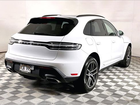 Used 2026 Porsche Macan AWD/4WD image 9