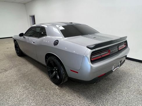 Used 2016 Dodge Challenger R/T w/ Blacktop Package image 18