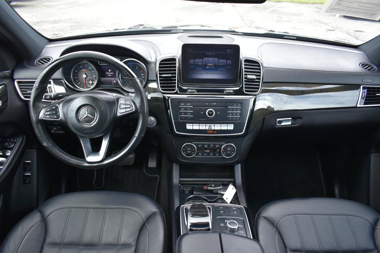 Used 2019 Mercedes-Benz GLS 450 4MATIC image 10
