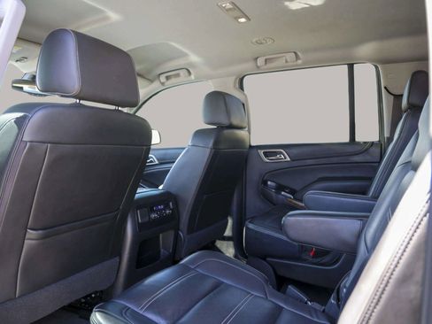 Used 2020 GMC Yukon XL Denali image 26