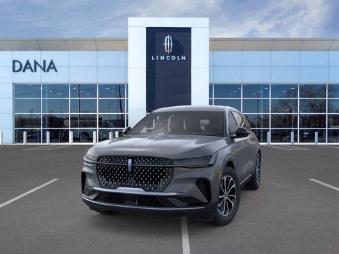 New 2025 Lincoln Nautilus Premier image 2