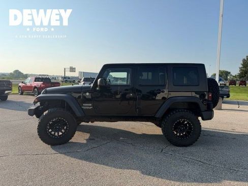 Used 2010 Jeep Wrangler Unlimited Sport AWD/4WD image 5