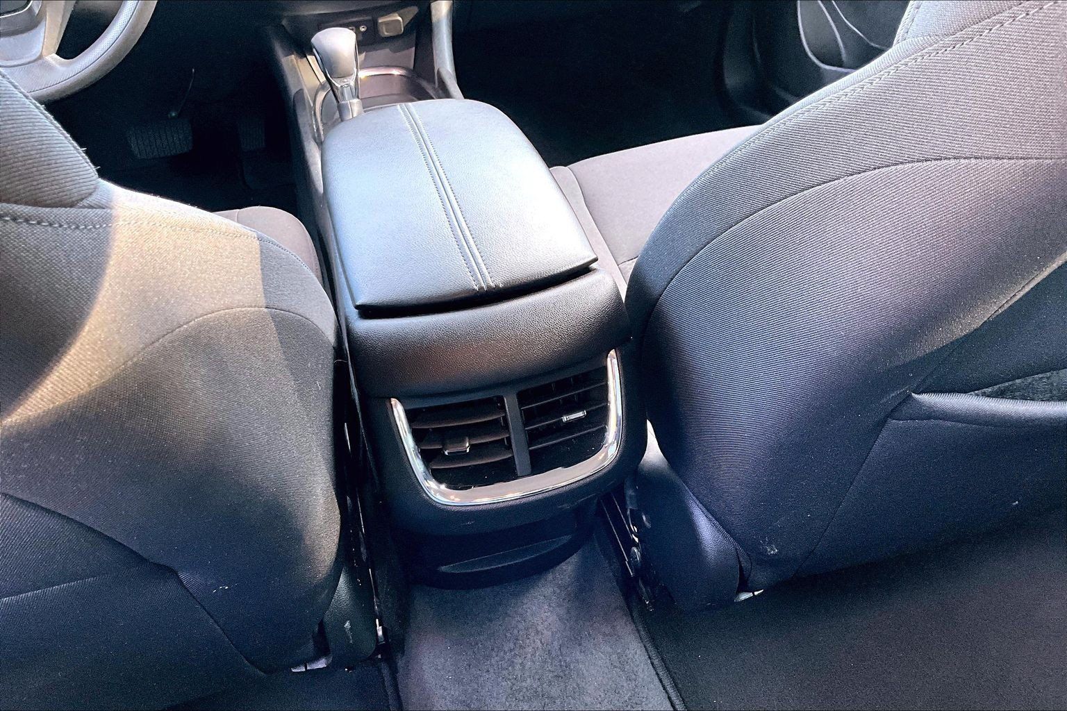 Used 2025 Chevrolet Malibu LT FWD image 11