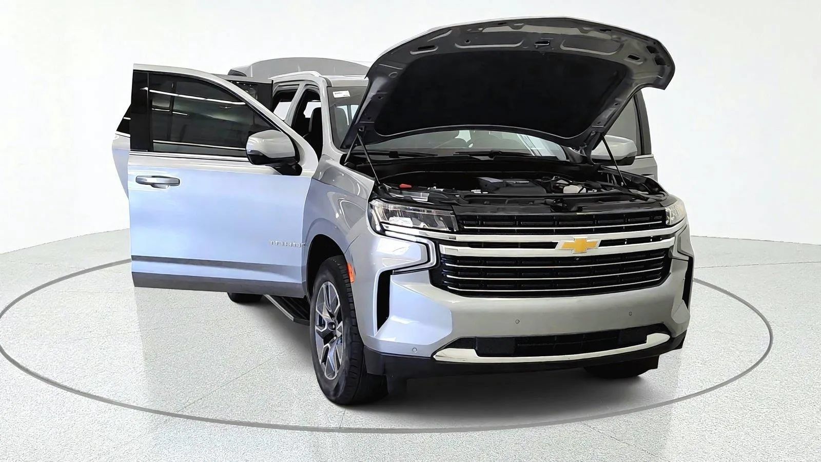 Used 2023 Chevrolet Tahoe LT w/ LT Signature Package AWD/4WD image 12