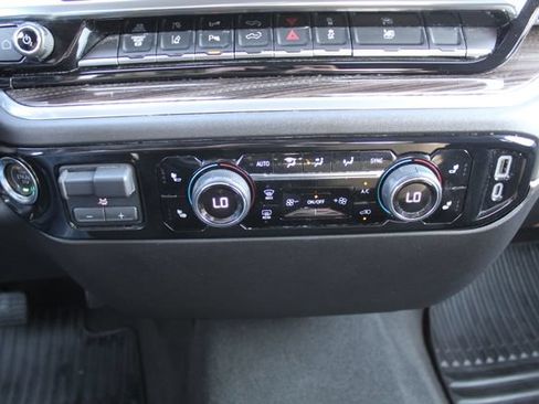 Used 2025 Chevrolet Silverado 2500 LT w/ Safety Package AWD/4WD image 30