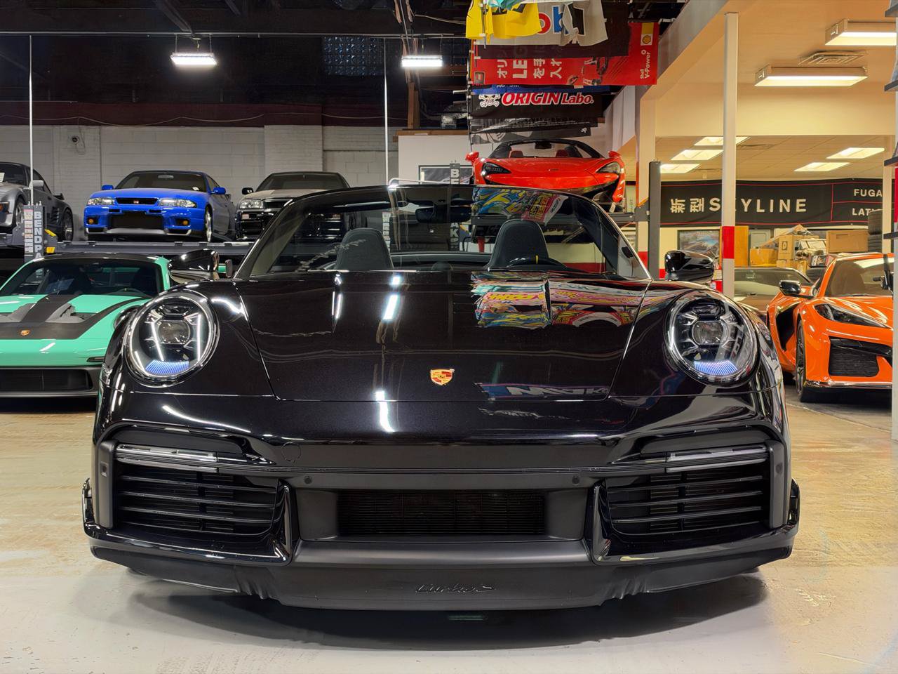Used 2021 Porsche 911 Turbo S AWD/4WD image 2