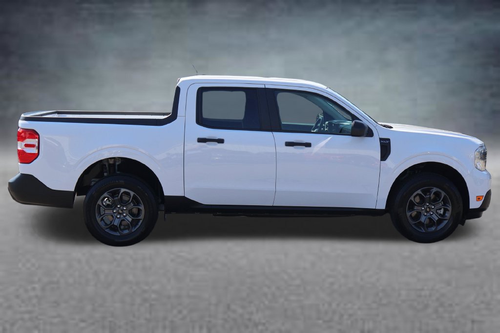 Used 2024 Ford Maverick XLT FWD image 2