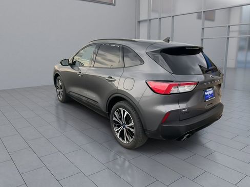 Used 2021 Ford Escape SE w/ SE Sport Appearance Package image 7