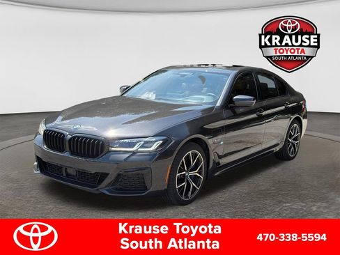 Used 2023 BMW 530e xDrive w/ Premium Package AWD/4WD image 3