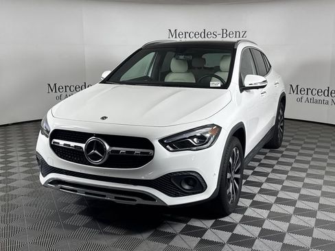 Used 2023 Mercedes-Benz GLA 250 w/ Premium Package image 3