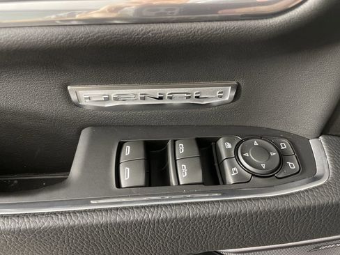 Used 2025 GMC Sierra 1500 Denali image 22
