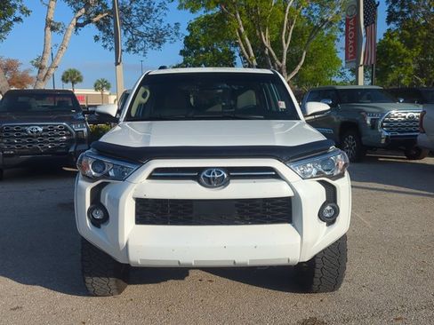 Used 2024 Toyota 4Runner SR5 Premium w/ Moonroof Package AWD/4WD image 2