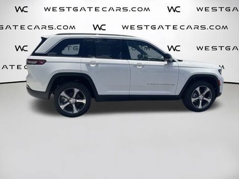 New 2024 Jeep Grand Cherokee Limited w/ Black Appearance Package image 11