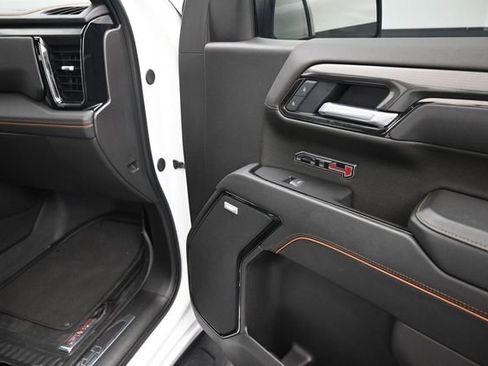 Used 2025 GMC Sierra 1500 AT4 w/ AT4 Premium Package AWD/4WD image 29