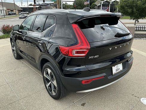 Certified 2023 Volvo XC40 B5 Plus w/ Protection Package Premier AWD/4WD image 10