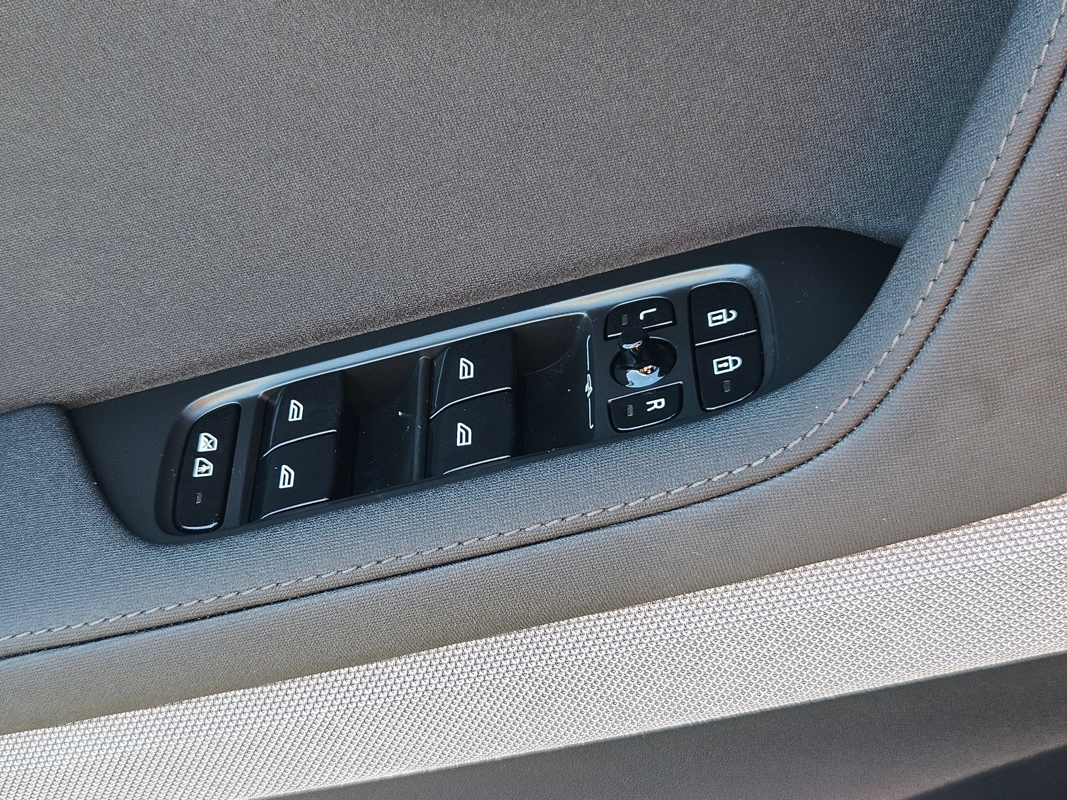 Used 2024 Polestar Polestar 2 AWD/4WD image 10