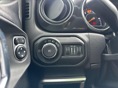 Used 2021 Jeep Wrangler Unlimited Sport AWD/4WD image 45
