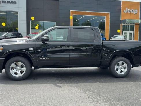 New 2026 RAM 1500 4x4 Crew Cab image 3