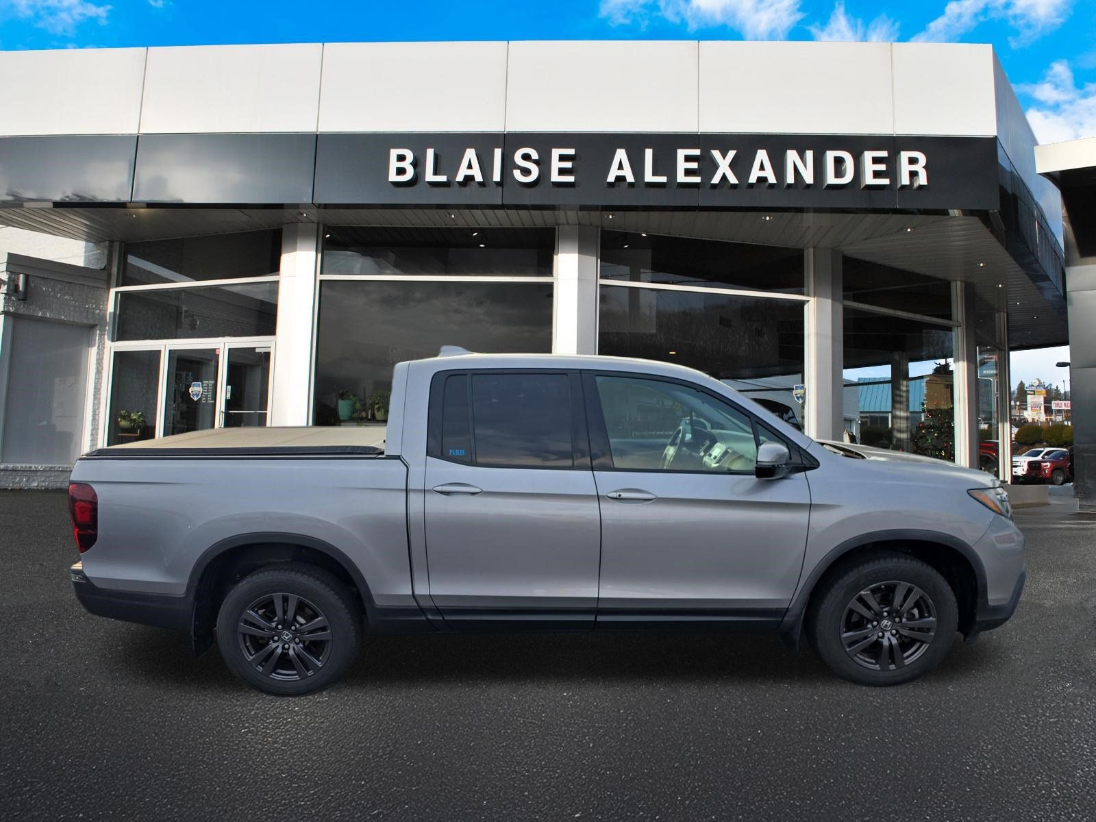 Used 2019 Honda Ridgeline Sport image 2