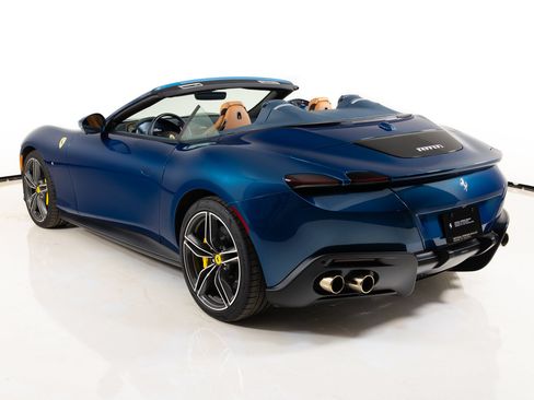 Certified 2025 Ferrari Roma Spider RWD image 2