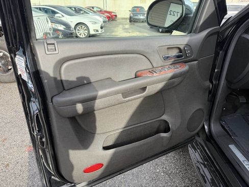 Used 2009 Chevrolet Tahoe LTZ image 11