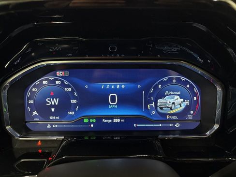 Used 2024 Chevrolet Silverado 3500 High Country w/ High Country Premium Package image 41