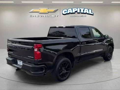 Used 2025 Chevrolet Silverado 1500 Custom image 6
