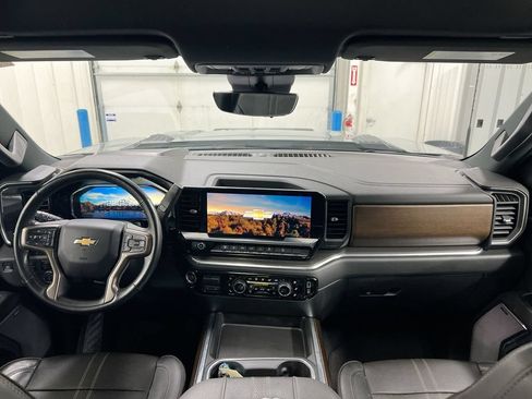 Used 2024 Chevrolet Silverado 2500 High Country w/ High Country Premium Package AWD/4WD image 10