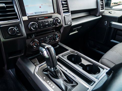 Used 2018 Ford F150 XLT w/ Equipment Group 302A Luxury AWD/4WD image 18
