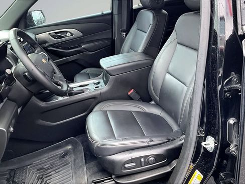 Used 2023 Chevrolet Traverse LT FWD image 11