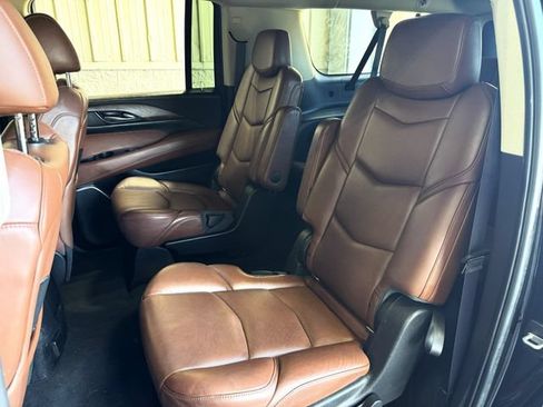 Used 2015 Cadillac Escalade ESV Premium AWD/4WD image 16