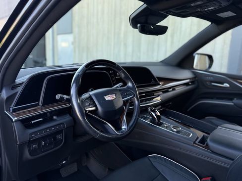 Used 2023 Cadillac Escalade ESV Premium Luxury w/ Performance Package AWD/4WD image 9
