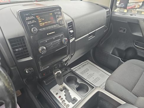 Used 2014 Nissan Titan SV w/ SV Premium Utility Package image 17