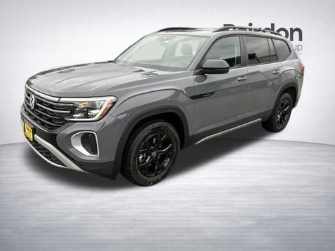 New 2026 Volkswagen Atlas Peak Edition AWD/4WD image 3