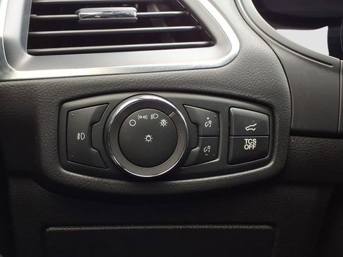Used 2022 Ford Edge Titanium w/ Equipment Group 301A AWD/4WD image 22