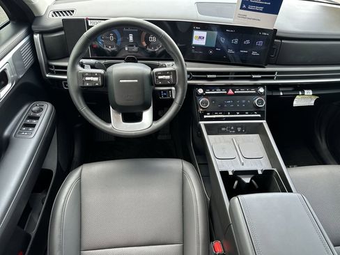 Used 2025 Hyundai Santa Fe SEL FWD image 13