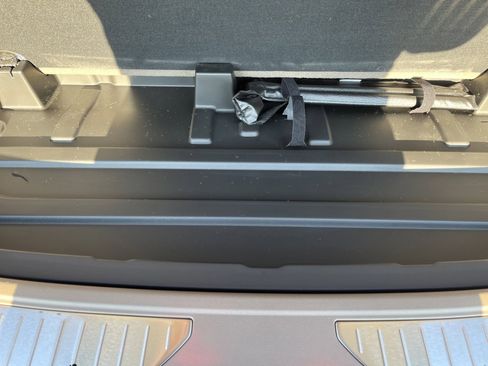 New 2026 GMC Yukon Denali w/ Denali Reserve Package image 12