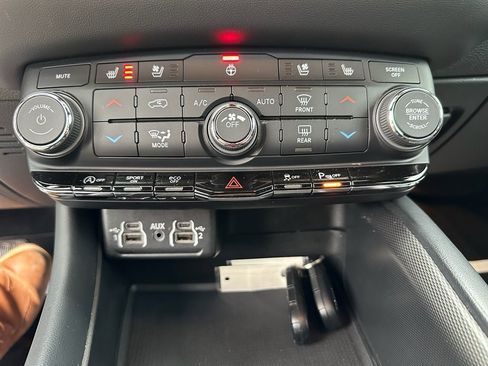 Used 2024 Dodge Durango GT image 22