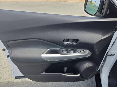 Used 2018 Nissan Kicks SV w/ Exterior Package FWD image 14