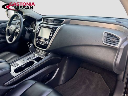 Used 2024 Nissan Murano SV image 37