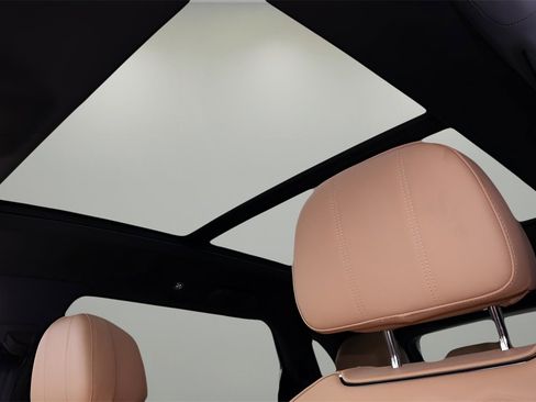 New 2025 Bentley Bentayga Extended Wheelbase image 32