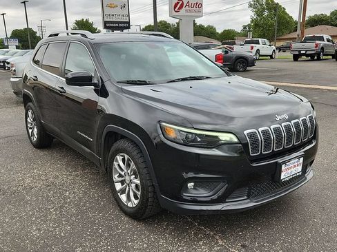 Used 2019 Jeep Cherokee Latitude Plus FWD image 6