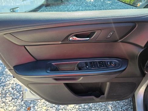 Used 2013 Chevrolet Traverse LT AWD/4WD image 11