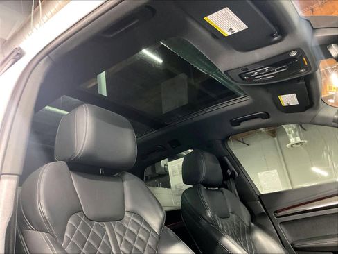 Certified 2023 Audi SQ5 Prestige w/ Prestige Package image 23